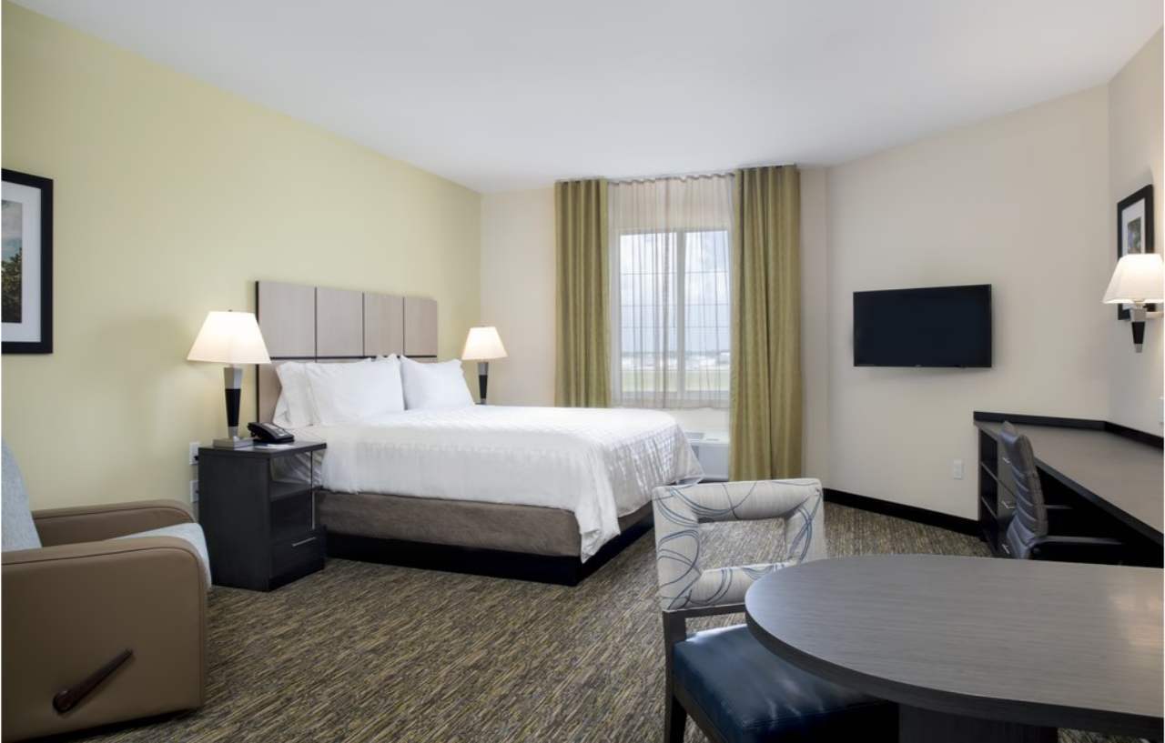 Candlewood Suites - Miami Exec Airport - Kendall By Ihg Country Walk Exterior photo