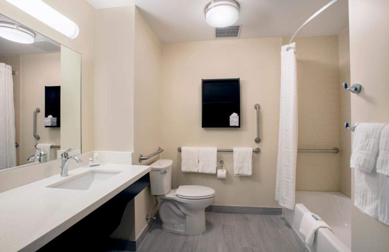 Candlewood Suites - Miami Exec Airport - Kendall By Ihg Country Walk Exterior photo