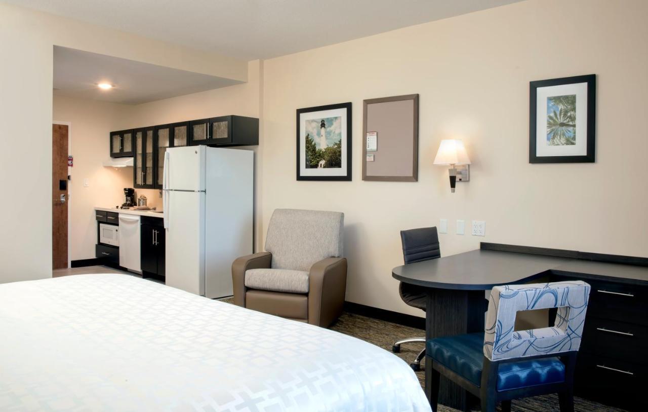 Candlewood Suites - Miami Exec Airport - Kendall By Ihg Country Walk Exterior photo