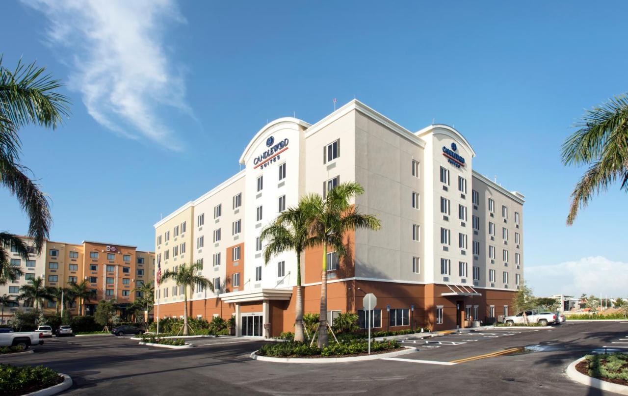 Candlewood Suites - Miami Exec Airport - Kendall By Ihg Country Walk Exterior photo