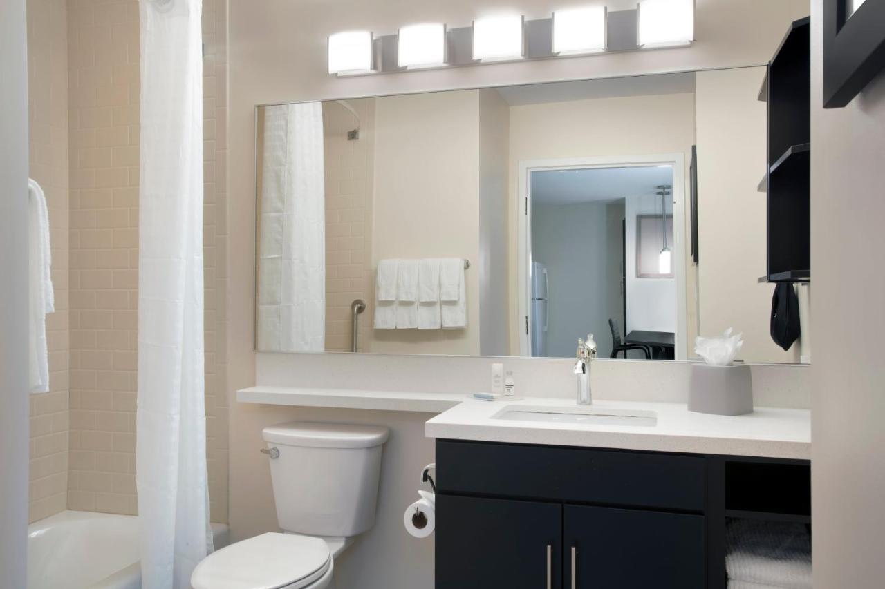 Candlewood Suites - Miami Exec Airport - Kendall By Ihg Country Walk Exterior photo