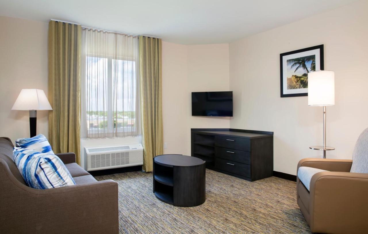 Candlewood Suites - Miami Exec Airport - Kendall By Ihg Country Walk Exterior photo