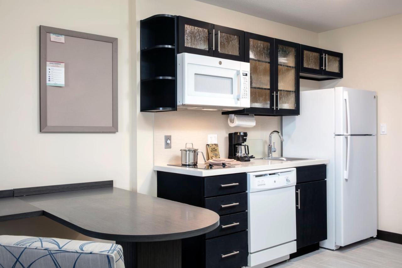 Candlewood Suites - Miami Exec Airport - Kendall By Ihg Country Walk Exterior photo