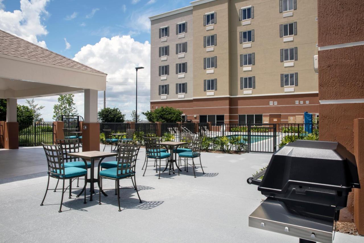 Candlewood Suites - Miami Exec Airport - Kendall By Ihg Country Walk Exterior photo