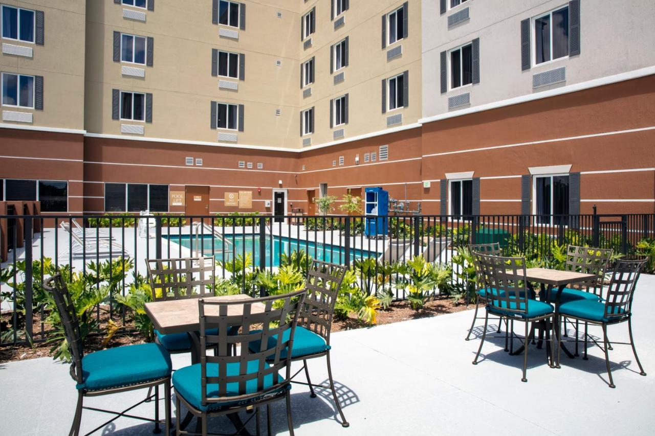 Candlewood Suites - Miami Exec Airport - Kendall By Ihg Country Walk Exterior photo